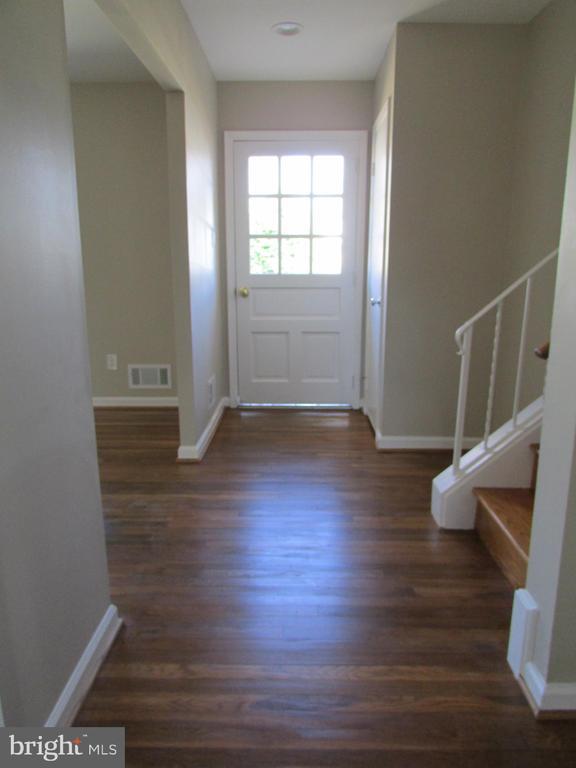 Foto del edificio - 7708 Hayfield Rd