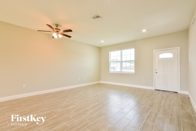 Building Photo - 1102 Camden Way