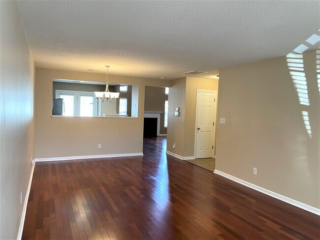 Building Photo - 1160 Parsons Pl