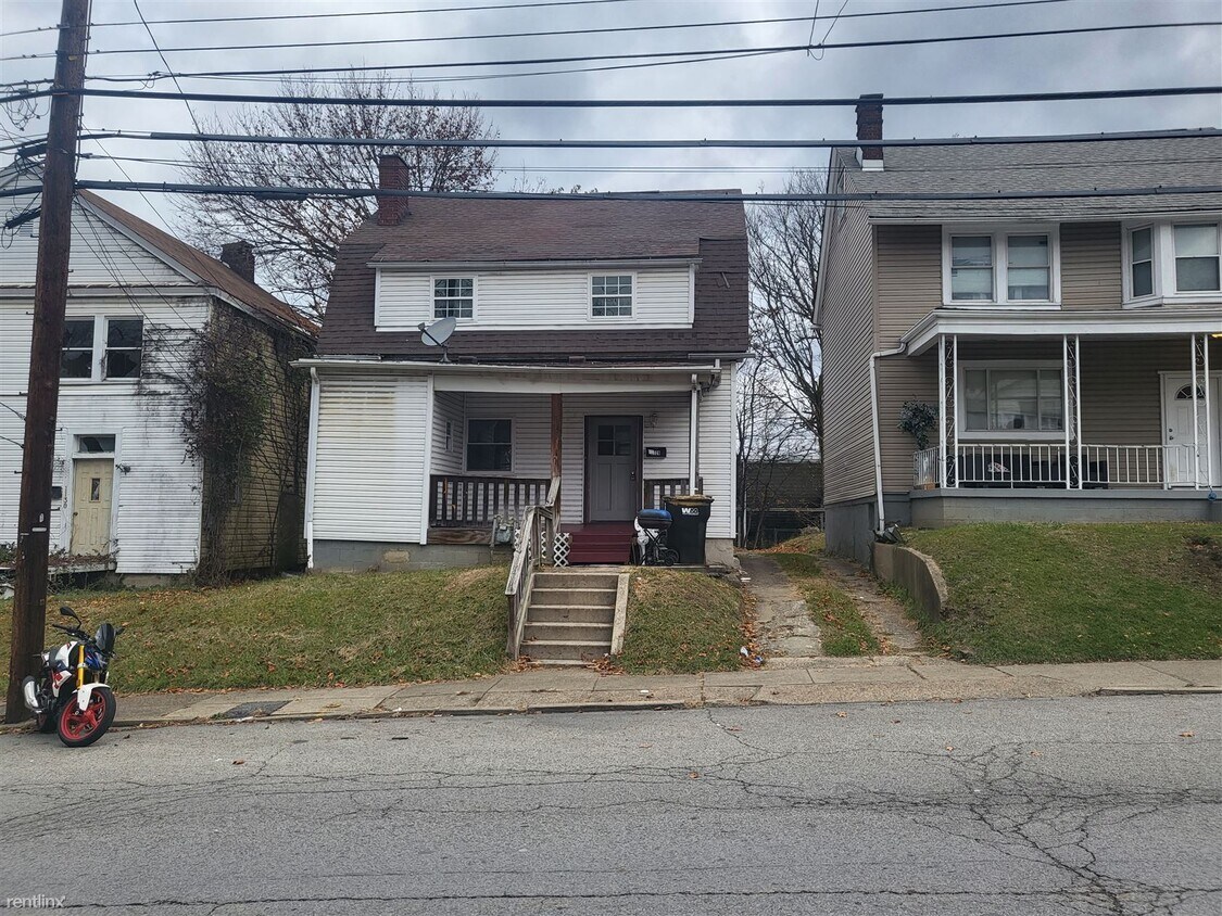 3 br, 1 bath House 1128 Main Street House Rental in Aliquippa, PA