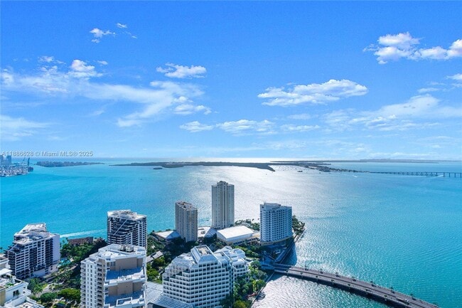 Building Photo - 495 Brickell Ave