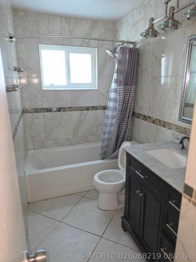 Foto del edificio - 4717 NW 58th St