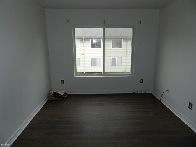 Building Photo - 3 br, 3 bath Condo - 23379 Grayson Dr