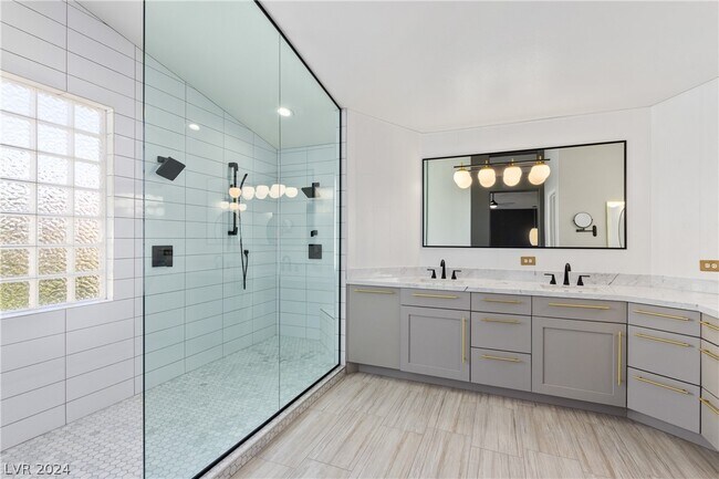 Foto del edificio - 9704 Cameo Rose Ln