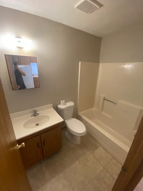 Bathroom - 121 Henry St