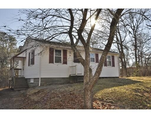 Building Photo - 9 Wampanoag Rd