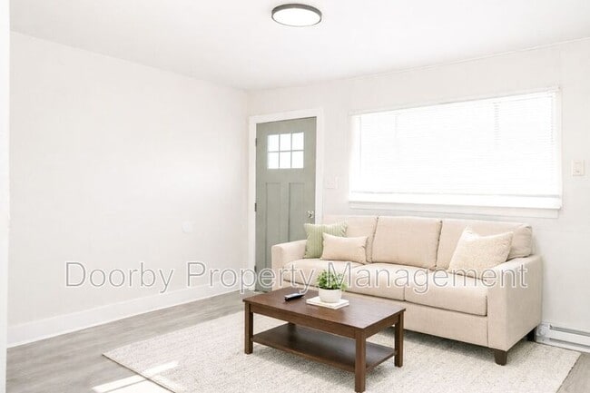 Building Photo - 45 Scruggs St