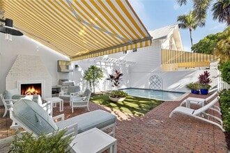 Building Photo - 477 3rd Ave S