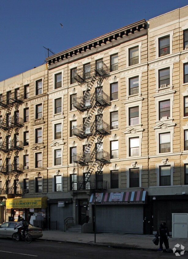 Foto del edificio - 2508 Adam Clayton Powell Jr Blvd