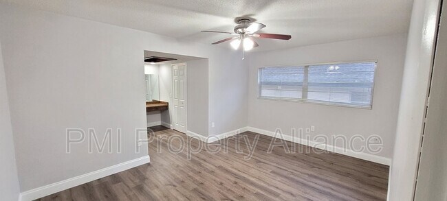 Foto del edificio - 615 Riverview Ave
