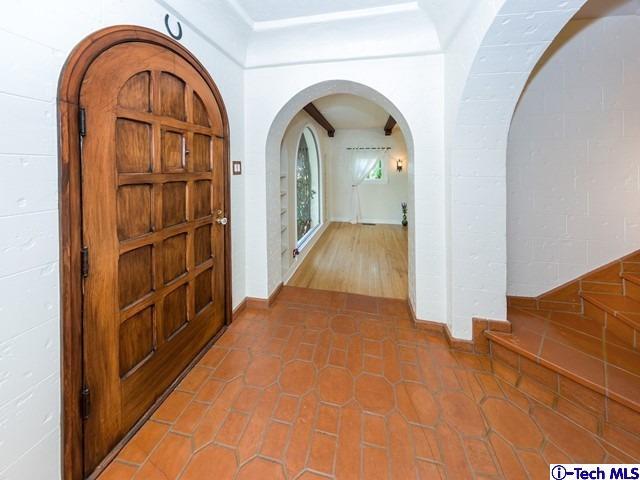 Building Photo - 1335 Moncado Dr