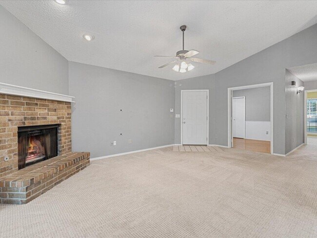 Foto del edificio - 2117 Foxfire Rd