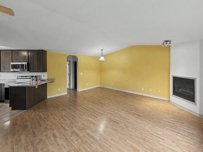 Building Photo - 7660 Boundary Ave