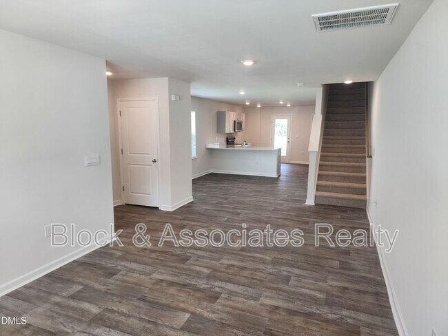 Foto del edificio - 8640 Brixton Shay Dr