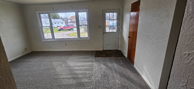 Building Photo - 11076 Main St