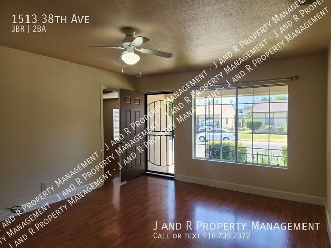 Building Photo - 1513 38th Ave