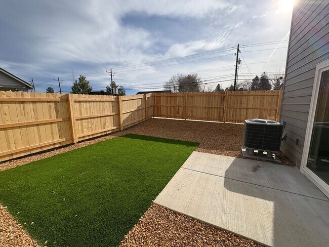Foto del edificio - Brand New Stunning 3 Bed/2.5 Bath Townhouse-Old Farm District