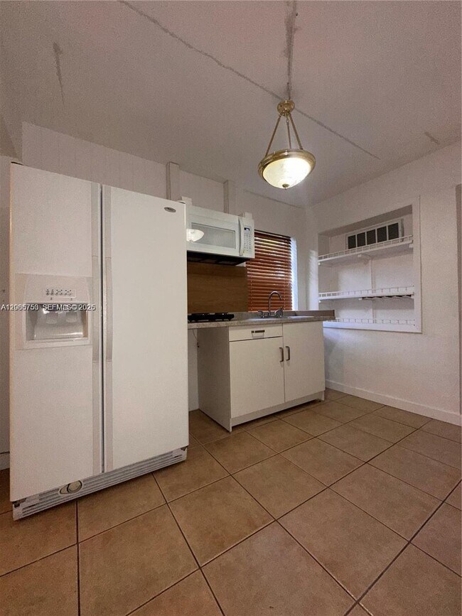 Foto del edificio - 4441 NW 60th St
