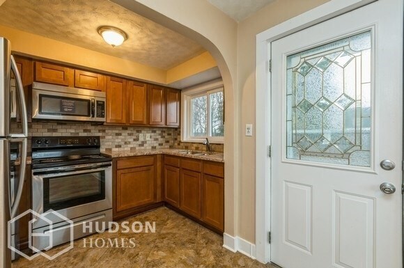 Foto del edificio - AVAILABLE NOW!  - 709 Buena Vista Blvd, St...