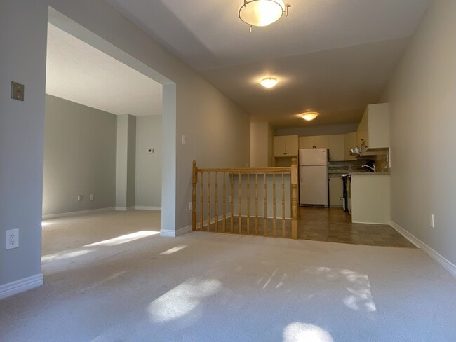 Building Photo - 163 Bridlewood Dr