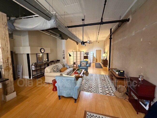 Building Photo - 412-E Dauphin St