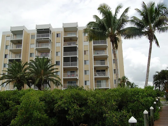 Photo - 2875 Palm Beach Blvd Apartment