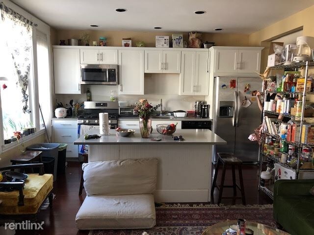 Foto del edificio - 4 br, 2 bath Apartment - 8 Hartley Ter # 1F