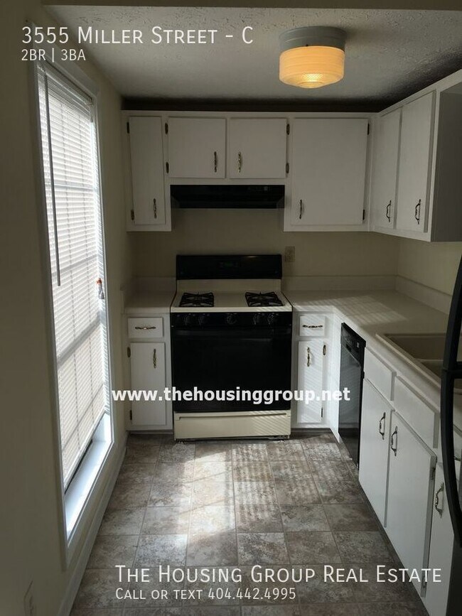 Foto del edificio - Lithia Springs Townhome