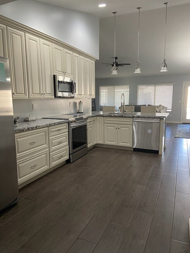 Foto del edificio - STUNNING 3 bed/2 bath remodel in Chandler ...