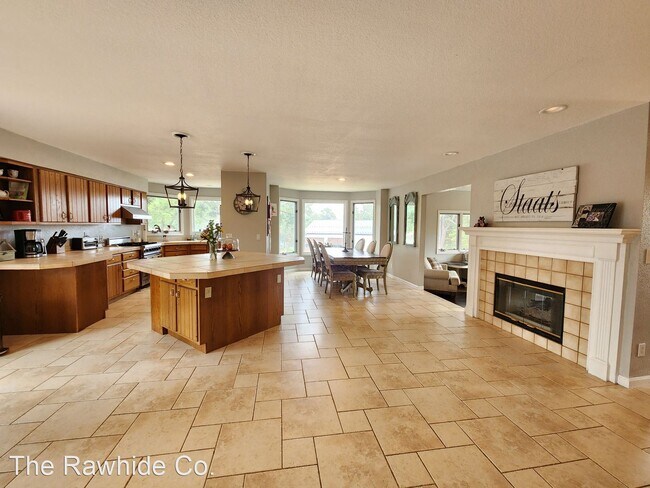 Building Photo - 5 br, 3 bath House - 8590 Kirk Drive