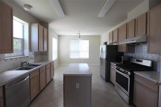 Foto del edificio - 607 Ashley Cove Ct