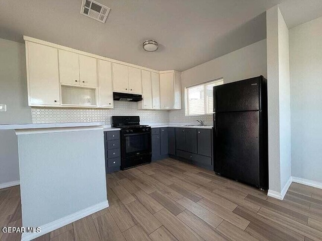 Foto del edificio - 9467 Landry McKee Ln