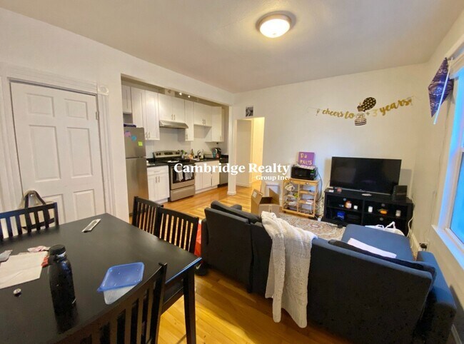 Foto del edificio - 13 Higgins St