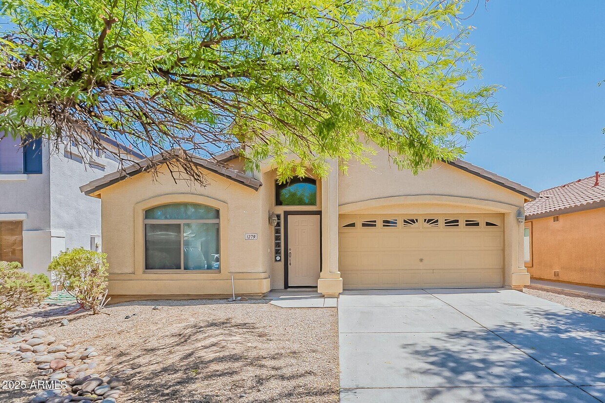 Primary Photo - 1279 W Jersey Way