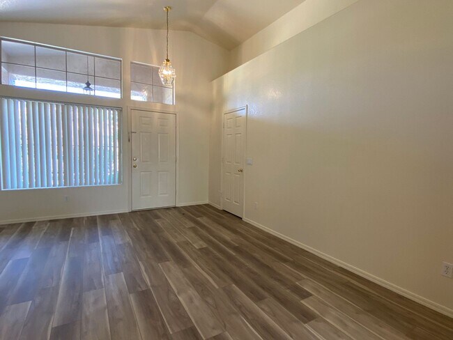 Foto del edificio - Chandler 3 Bedroom, 2 Bathroom - 1 Story B...
