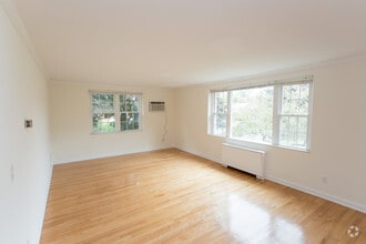 Captain Parker Arms photo'