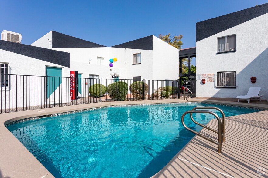 Carole Arms Apartments