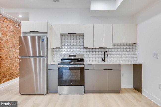 Foto del edificio - 6027 Delancey St