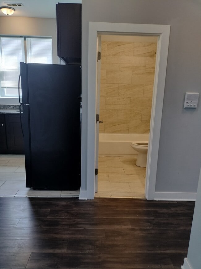 Foto del edificio - 1943 W 48th St