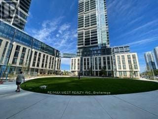 Building Photo - 1000-1000 Portage Pkwy