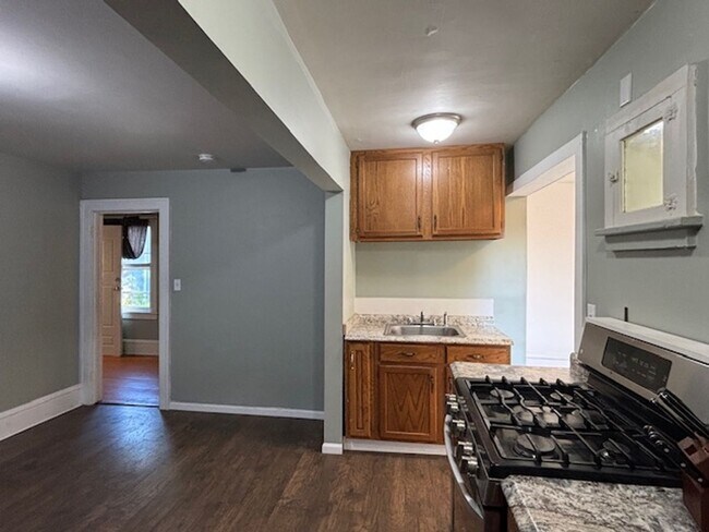 Foto del edificio - 1 BR/1 BA Upper Level Duplex in St. Paul!