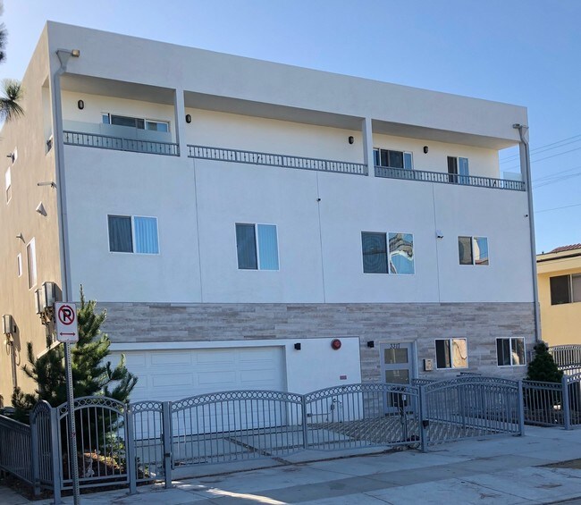 Building Photo - 3317 Bagley Ave