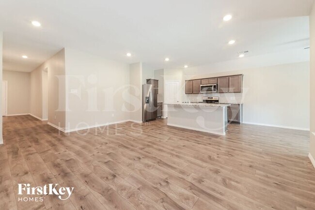 Foto del edificio - 3370 Everly Dr