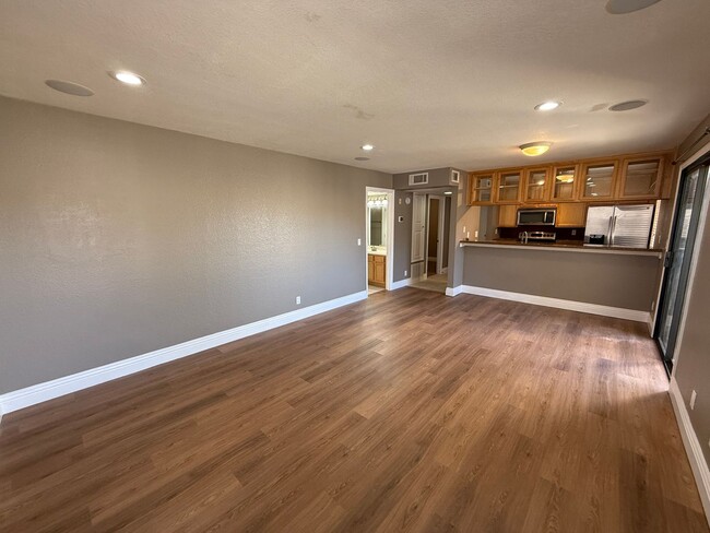 Building Photo - Quiet & Secluded Unit for Rent in Santee!