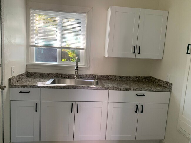 Foto del edificio - Newly remodeled 1 Bedroom 1 Bath