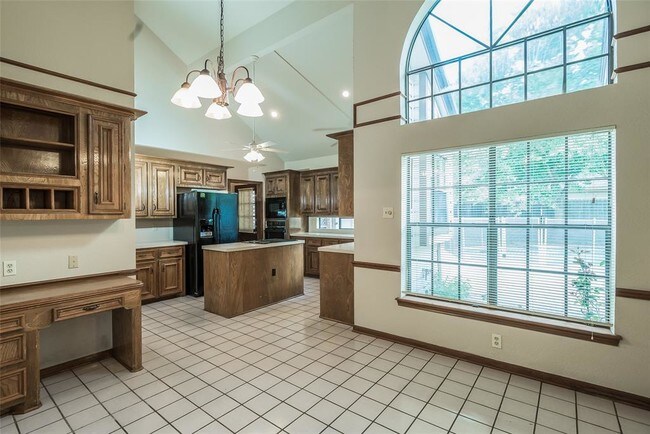 Building Photo - 5631 Spring Lodge Dr