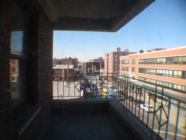 Building Photo - 37-09-37-75 75th St