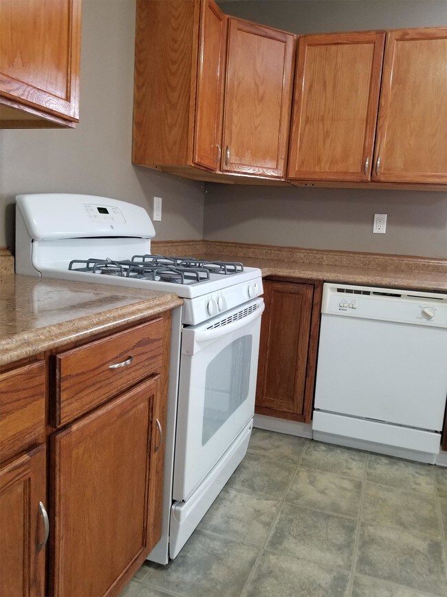 Building Photo - 3216 Walton Ave