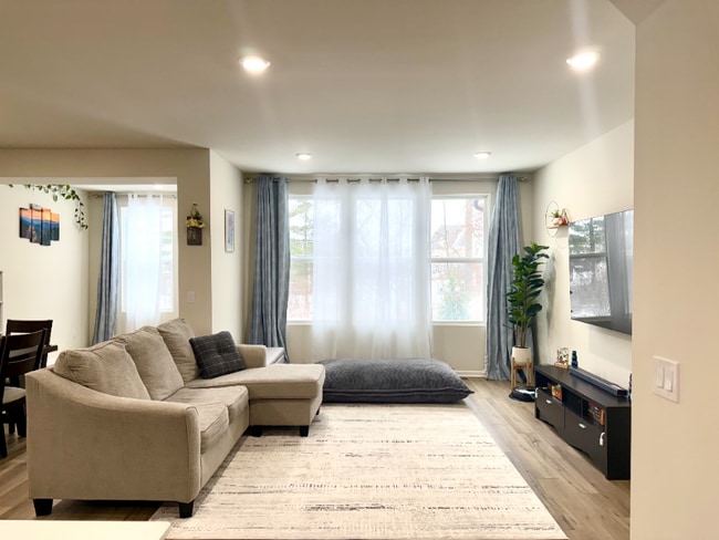 Foto del edificio - 525 Addison Cir