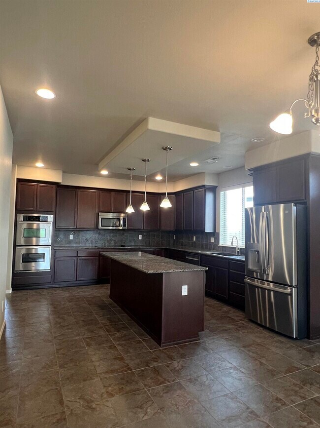 Foto del edificio - Sourthridge Area for rent